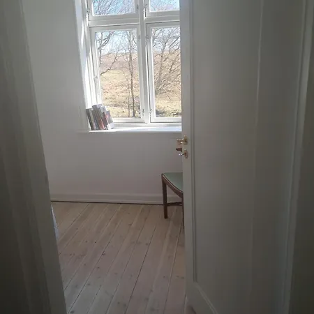 Dybvad Molle Bed & Breakfast Års