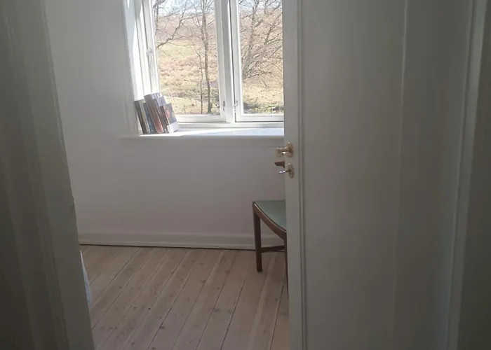 Dybvad Molle Nocleg ze śniadaniem Års